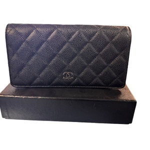 Chanel Bi-Fold Quilted Caviar Long Wallet 