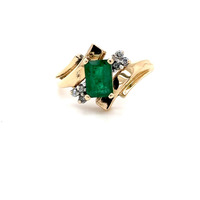  14kt Yellow Gold Diamond and Emerald Ring