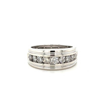  10kt White Gold 0.99ctw Natural Diamond Band