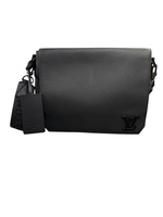 Louis Vuitton Takeoff Messenger